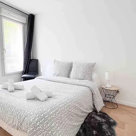 Pleyel Familiale, St Denis, Paris, Cgd Apartment